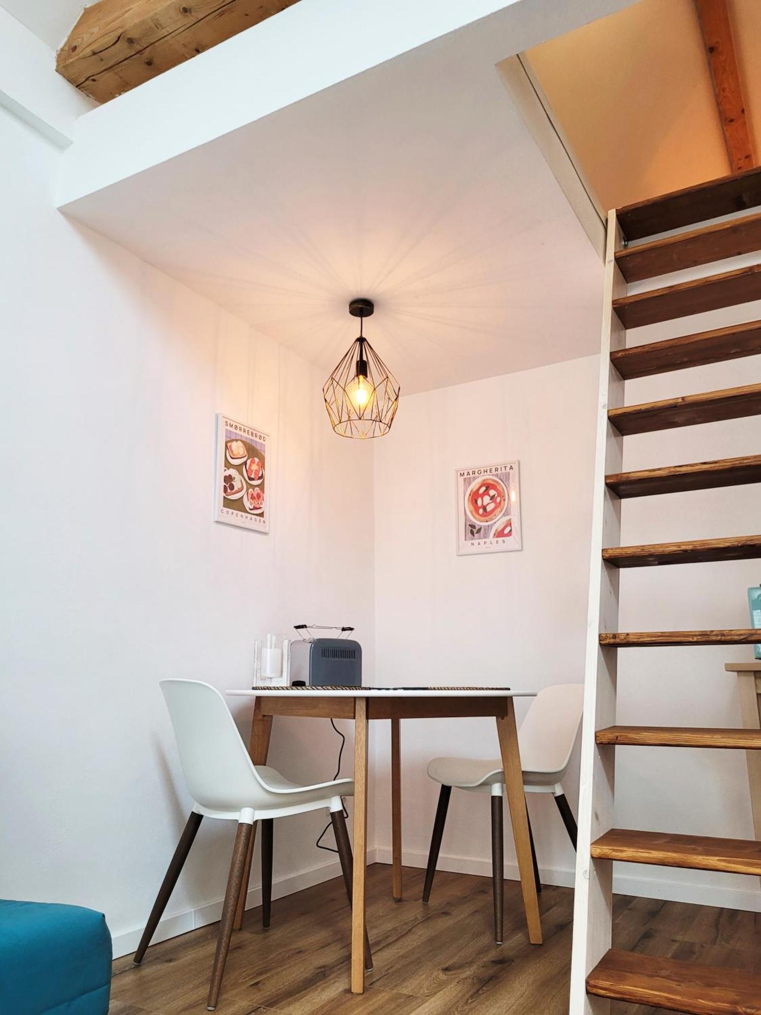 Modernes 1-Zimmer-Apartment Mit Galerie-Schlafkoje Im Skandinavischen Stil Ostenfeld  エクステリア 写真